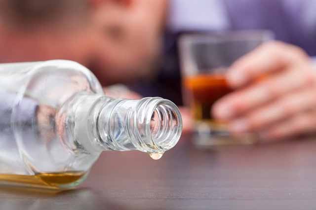 Beberapa Bahaya Minuman Beralkohol Bagi Kesehatan