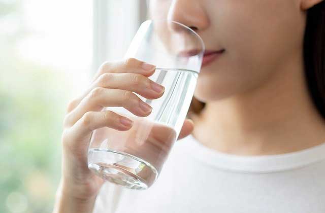 Beberapa Dampak Kurang Minum Air Putih Bagi Kesehatan Manusia