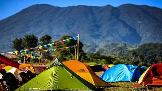 Berbagai Lokasi Camping Di Puncak Yang Sejuk Dan Pemandangan Indah