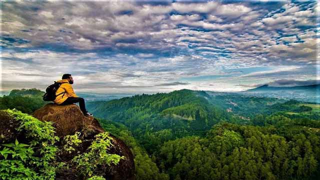 Bukit Di Bandung Paling Instagenic Asyik Buat Foto-Foto Kece