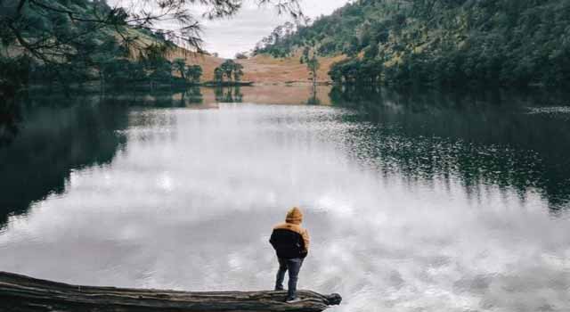 Danau di Atas Gunung Paling Angker di Indonesia