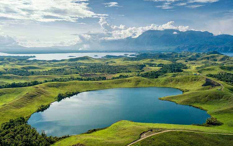 Destinasi Danau Terindah Di Indonesia Dengan Pemandangan Spektakuler