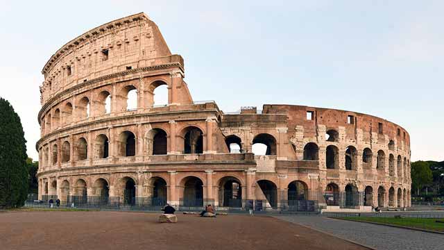 Destinasi Wisata Sejarah Di Roma Italia Yang Terkenal