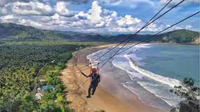 Lokasi Main Flying Fox Paling Menantang Di Indonesia