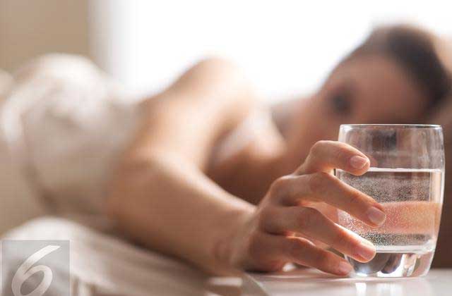 Manfaat Minum Air Putih Setelah Bangun Tidur bagi Tubuh
