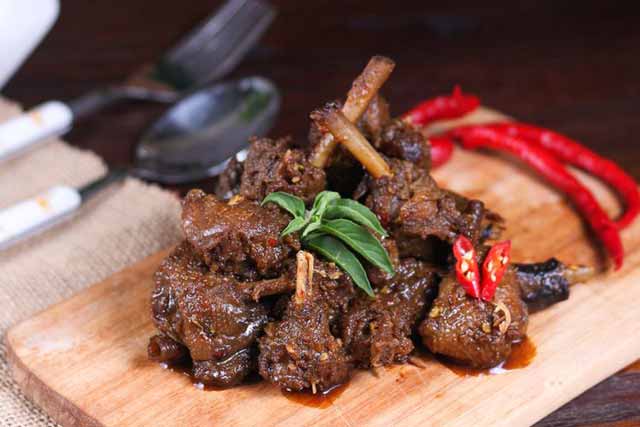 Resep Bebek Rica-rica, Pedasnya Bikin Ketagihan Yuk, Coba!