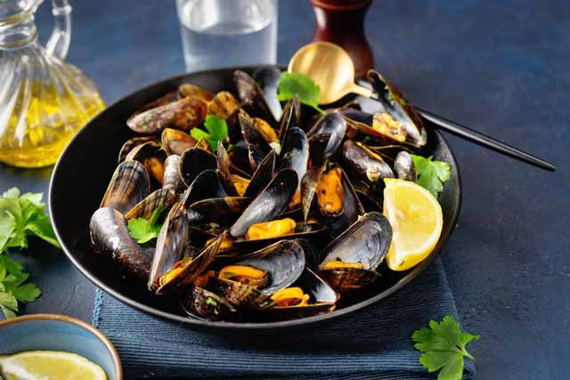 Resep Kerang Saus Padang, Rasanya Mirip Restoran Seafood!