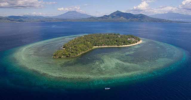 Wisata Manado, Taman Laut Bunaken hingga Pulau Siladen!